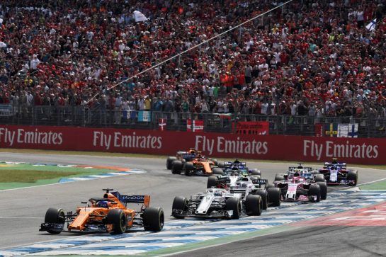 Fernando Alonso (ESP) McLaren MCL33 at the start of the race.
22.07.2018. Formula 1 World Championship, Rd 11, German Grand Prix, Hockenheim, Germany, Race Day.
- www.xpbimages.com, EMail: requests@xpbimages.com - copy of publication required for printed pictures. Every used picture is fee-liable. © Copyright: Photo4 / XPB Images