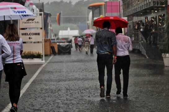 A storm hits the paddock after the race.
22.07.2018. Formula 1 World Championship, Rd 11, German Grand Prix, Hockenheim, Germany, Race Day.
- www.xpbimages.com, EMail: requests@xpbimages.com - copy of publication required for printed pictures. Every used picture is fee-liable. © Copyright: Photo4 / XPB Images
