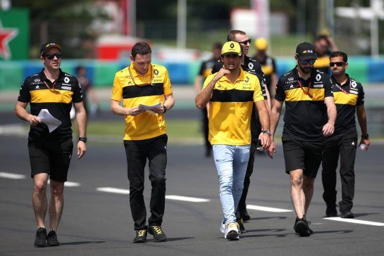 Carlos Sainz Jr (ESP) Renault F1 Team 
26.07.2018. Formula 1 World Championship, Rd 12, Hungarian Grand Prix, Budapest, Hungary, Preparation Day.
- www.xpbimages.com, EMail: requests@xpbimages.com - copy of publication required for printed pictures. Every used picture is fee-liable. © Copyright: Charniaux / XPB Images