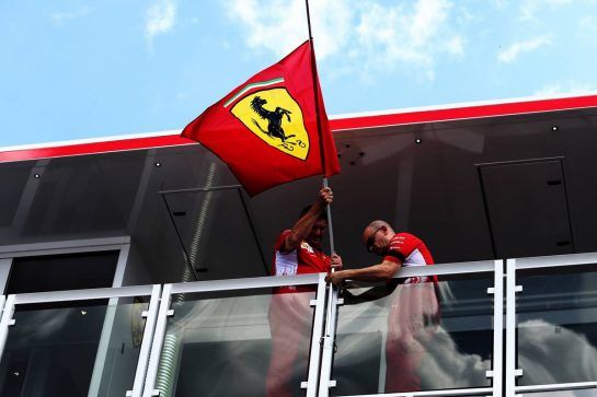 Ferrari fly the flag on their motorhome at half mast in tribute to the passing of Sergio Marchionne.
26.07.2018. Formula 1 World Championship, Rd 12, Hungarian Grand Prix, Budapest, Hungary, Preparation Day.
- www.xpbimages.com, EMail: requests@xpbimages.com - copy of publication required for printed pictures. Every used picture is fee-liable. © Copyright: Moy / XPB Images