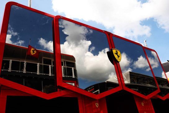 Ferrari fly the flag on their motorhome at half mast in tribute to the passing of Sergio Marchionne.
26.07.2018. Formula 1 World Championship, Rd 12, Hungarian Grand Prix, Budapest, Hungary, Preparation Day.
- www.xpbimages.com, EMail: requests@xpbimages.com - copy of publication required for printed pictures. Every used picture is fee-liable. © Copyright: Photo4 / XPB Images