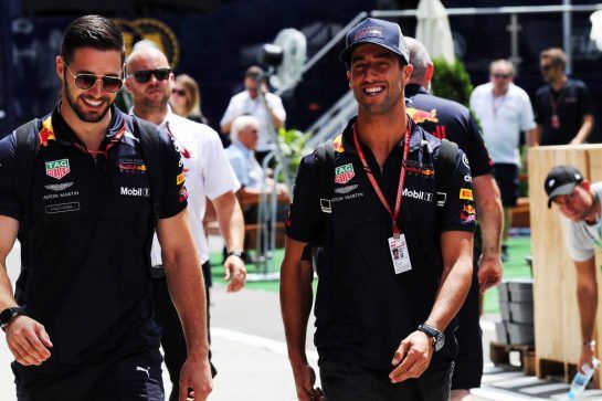 Daniel Ricciardo (AUS) Red Bull Racing.
26.07.2018. Formula 1 World Championship, Rd 12, Hungarian Grand Prix, Budapest, Hungary, Preparation Day.
- www.xpbimages.com, EMail: requests@xpbimages.com - copy of publication required for printed pictures. Every used picture is fee-liable. © Copyright: Photo4 / XPB Images