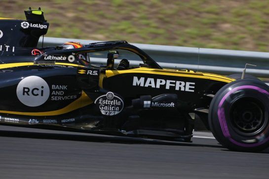 Carlos Sainz Jr (ESP) Renault F1 Team 
28.07.2018. Formula 1 World Championship, Rd 12, Hungarian Grand Prix, Budapest, Hungary, Qualifying Day.
- www.xpbimages.com, EMail: requests@xpbimages.com - copy of publication required for printed pictures. Every used picture is fee-liable. © Copyright: Charniaux / XPB Images