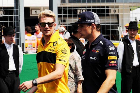 (L to R): Nico Hulkenberg (GER) Renault Sport F1 Team and Max Verstappen (NLD) Red Bull Racing on the drivers parade.
29.07.2018. Formula 1 World Championship, Rd 12, Hungarian Grand Prix, Budapest, Hungary, Race Day.
- www.xpbimages.com, EMail: requests@xpbimages.com - copy of publication required for printed pictures. Every used picture is fee-liable. © Copyright: Photo4 / XPB Images