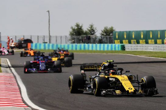 Carlos Sainz Jr (ESP) Renault Sport F1 Team RS18.
29.07.2018. Formula 1 World Championship, Rd 12, Hungarian Grand Prix, Budapest, Hungary, Race Day.
- www.xpbimages.com, EMail: requests@xpbimages.com - copy of publication required for printed pictures. Every used picture is fee-liable. © Copyright: Photo4 / XPB Images