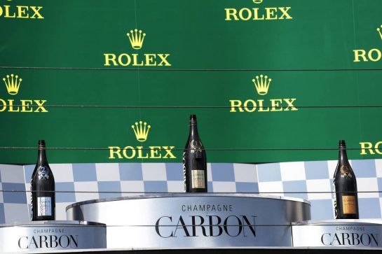 Carbon champagne on the podium.
29.07.2018. Formula 1 World Championship, Rd 12, Hungarian Grand Prix, Budapest, Hungary, Race Day.
- www.xpbimages.com, EMail: requests@xpbimages.com - copy of publication required for printed pictures. Every used picture is fee-liable. © Copyright: Bearne / XPB Images