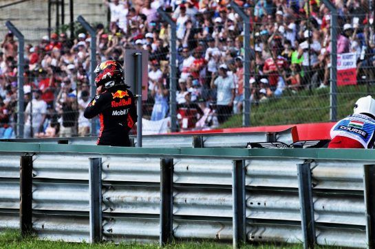 Max Verstappen (NLD) Red Bull Racing RB14 retired from the race.
29.07.2018. Formula 1 World Championship, Rd 12, Hungarian Grand Prix, Budapest, Hungary, Race Day.
- www.xpbimages.com, EMail: requests@xpbimages.com - copy of publication required for printed pictures. Every used picture is fee-liable. © Copyright: Bearne / XPB Images
