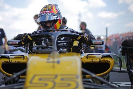 Carlos Sainz Jr (ESP) Renault F1 Team 
29.07.2018. Formula 1 World Championship, Rd 12, Hungarian Grand Prix, Budapest, Hungary, Race Day.
- www.xpbimages.com, EMail: requests@xpbimages.com - copy of publication required for printed pictures. Every used picture is fee-liable. © Copyright: Charniaux / XPB Images