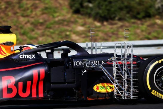 Daniel Ricciardo (AUS) Red Bull Racing RB14.
31.07.2018. Formula 1 Testing, Budapest, Hungary.
- www.xpbimages.com, EMail: requests@xpbimages.com - copy of publication required for printed pictures. Every used picture is fee-liable. © Copyright: Moy / XPB Images