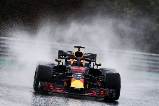 Daniel Ricciardo (AUS) Red Bull Racing RB14.
31.07.2018. Formula 1 Testing, Budapest, Hungary.
- www.xpbimages.com, EMail: requests@xpbimages.com - copy of publication required for printed pictures. Every used picture is fee-liable. © Copyright: Charniaux / XPB Images