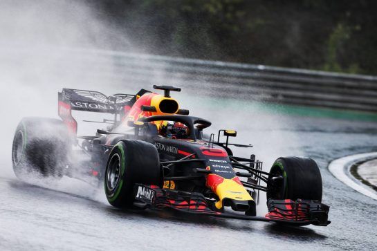 Daniel Ricciardo (AUS) Red Bull Racing RB14.
31.07.2018. Formula 1 Testing, Budapest, Hungary.
- www.xpbimages.com, EMail: requests@xpbimages.com - copy of publication required for printed pictures. Every used picture is fee-liable. © Copyright: Charniaux / XPB Images