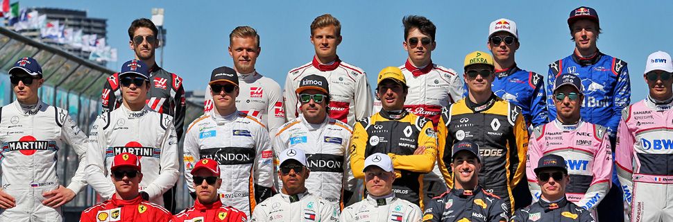 The drivers' start of 2018 season group photograph