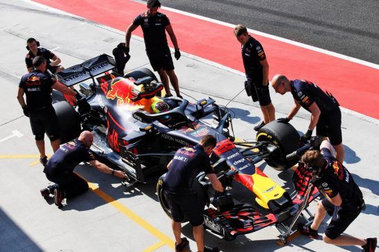 Jake Dennis (GBR) Red Bull Racing RB14 Test Driver.
01.08.2018. Formula 1 Testing, Budapest, Hungary.
- www.xpbimages.com, EMail: requests@xpbimages.com - copy of publication required for printed pictures. Every used picture is fee-liable. © Copyright: Charniaux / XPB Images