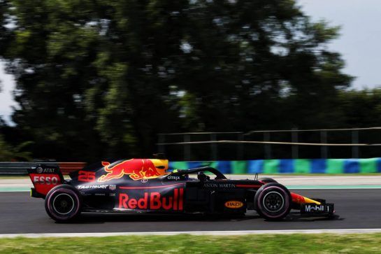 Jake Dennis (GBR) Red Bull Racing RB14 Test Driver.
01.08.2018. Formula 1 Testing, Budapest, Hungary.
- www.xpbimages.com, EMail: requests@xpbimages.com - copy of publication required for printed pictures. Every used picture is fee-liable. © Copyright: Moy / XPB Images