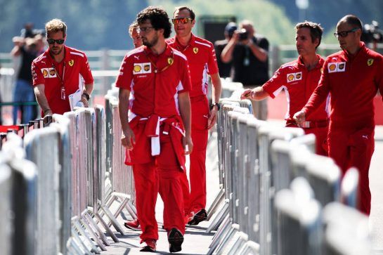 Sebastian Vettel (GER) Ferrari with the team.
23.08.2018. Formula 1 World Championship, Rd 13, Belgian Grand Prix, Spa Francorchamps, Belgium, Preparation Day.
- www.xpbimages.com, EMail: requests@xpbimages.com - copy of publication required for printed pictures. Every used picture is fee-liable. © Copyright: Batchelor / XPB Images