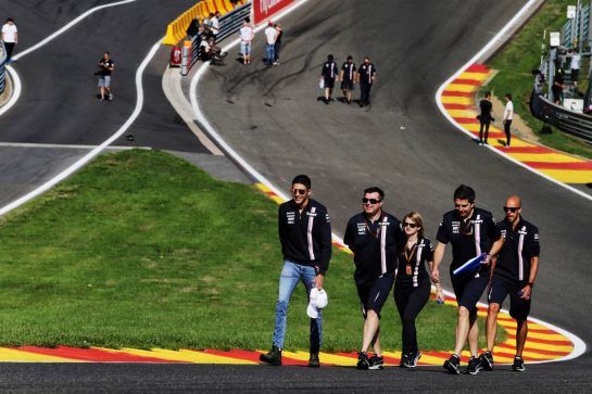 Esteban Ocon (FRA) Force India F1 Team walks the circuit with the team.
23.08.2018. Formula 1 World Championship, Rd 13, Belgian Grand Prix, Spa Francorchamps, Belgium, Preparation Day.
- www.xpbimages.com, EMail: requests@xpbimages.com - copy of publication required for printed pictures. Every used picture is fee-liable. © Copyright: Moy / XPB Images