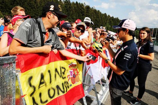 Sergio Perez (MEX) Force India F1 Team signs autographs for the fans.
23.08.2018. Formula 1 World Championship, Rd 13, Belgian Grand Prix, Spa Francorchamps, Belgium, Preparation Day.
- www.xpbimages.com, EMail: requests@xpbimages.com - copy of publication required for printed pictures. Every used picture is fee-liable. © Copyright: Moy / XPB Images