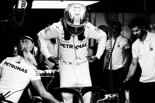 Lewis Hamilton (GBR) Mercedes AMG F1 W09.
- www.xpbimages.com, EMail: requests@xpbimages.com - copy of publication required for printed pictures. Every used picture is fee-liable. © Copyright: Photo4 / XPB Images
