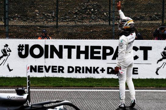 Lewis Hamilton (GBR) Mercedes AMG F1 W09 celebrates his pole position in qualifying parc ferme.
25.08.2018. Formula 1 World Championship, Rd 13, Belgian Grand Prix, Spa Francorchamps, Belgium, Qualifying Day.
- www.xpbimages.com, EMail: requests@xpbimages.com - copy of publication required for printed pictures. Every used picture is fee-liable. © Copyright: Moy / XPB Images
