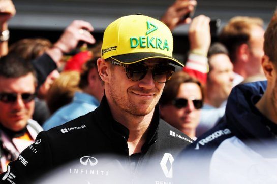 Nico Hulkenberg (GER) Renault Sport F1 Team on the drivers parade.
26.08.2018. Formula 1 World Championship, Rd 13, Belgian Grand Prix, Spa Francorchamps, Belgium, Race Day.
- www.xpbimages.com, EMail: requests@xpbimages.com - copy of publication required for printed pictures. Every used picture is fee-liable. © Copyright: Photo4 / XPB Images