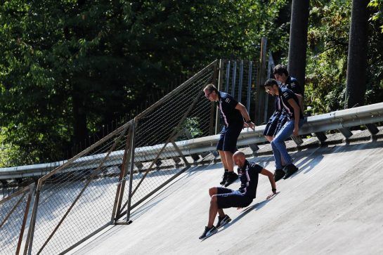 Esteban Ocon (FRA) Racing Point Force India F1 Team with the team on the famous Monza banking.
30.08.2018. Formula 1 World Championship, Rd 14, Italian Grand Prix, Monza, Italy, Preparation Day.
- www.xpbimages.com, EMail: requests@xpbimages.com - copy of publication required for printed pictures. Every used picture is fee-liable. © Copyright: Moy / XPB Images
