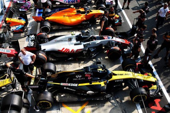 Renault Sport F1 Team RS18 with others in scrutineering.
30.08.2018. Formula 1 World Championship, Rd 14, Italian Grand Prix, Monza, Italy, Preparation Day.
- www.xpbimages.com, EMail: requests@xpbimages.com - copy of publication required for printed pictures. Every used picture is fee-liable. © Copyright: Photo4 / XPB Images