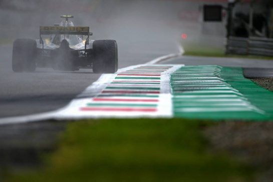 Carlos Sainz Jr (ESP) Renault F1 Team
31.08.2018. Formula 1 World Championship, Rd 14, Italian Grand Prix, Monza, Italy, Practice Day.
- www.xpbimages.com, EMail: requests@xpbimages.com - copy of publication required for printed pictures. Every used picture is fee-liable. © Copyright: Charniaux / XPB Images