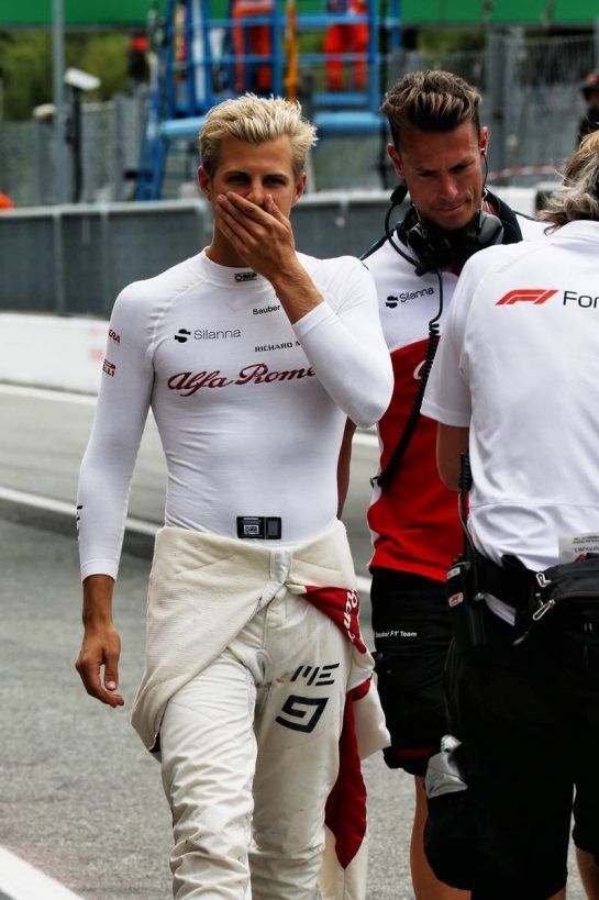 Marcus Ericsson (SWE) Sauber F1 Team in the pits after his crash in the second practice session.
31.08.2018. Formula 1 World Championship, Rd 14, Italian Grand Prix, Monza, Italy, Practice Day.
- www.xpbimages.com, EMail: requests@xpbimages.com - copy of publication required for printed pictures. Every used picture is fee-liable. © Copyright: Batchelor / XPB Images