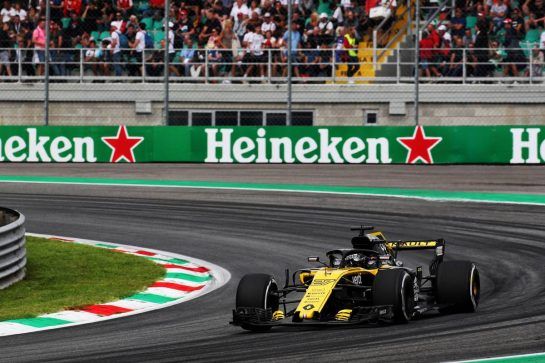 Nico Hulkenberg (GER) Renault Sport F1 Team RS18.
31.08.2018. Formula 1 World Championship, Rd 14, Italian Grand Prix, Monza, Italy, Practice Day.
- www.xpbimages.com, EMail: requests@xpbimages.com - copy of publication required for printed pictures. Every used picture is fee-liable. © Copyright: Photo4 / XPB Images