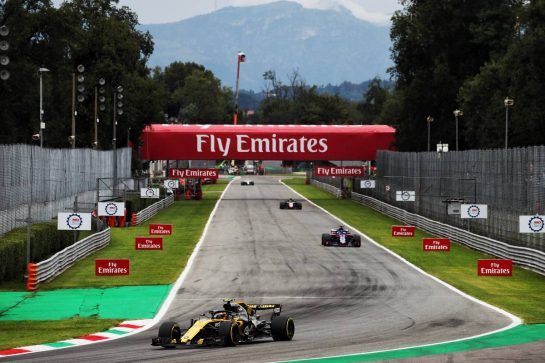 Carlos Sainz Jr (ESP) Renault Sport F1 Team RS18.
31.08.2018. Formula 1 World Championship, Rd 14, Italian Grand Prix, Monza, Italy, Practice Day.
- www.xpbimages.com, EMail: requests@xpbimages.com - copy of publication required for printed pictures. Every used picture is fee-liable. © Copyright: Photo4 / XPB Images