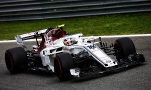 Sauber working on putting both its drivers in Q3