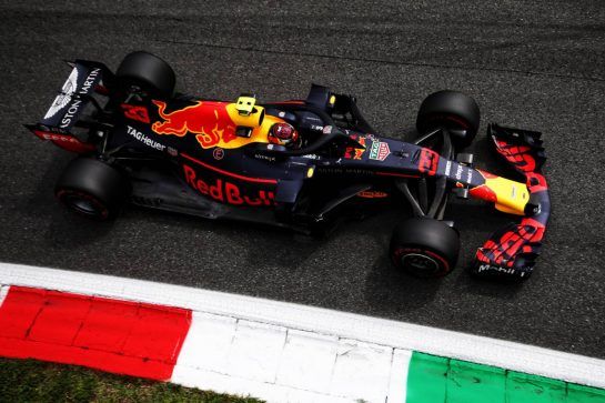 Max Verstappen (NLD) Red Bull Racing RB14.
01.09.2018. Formula 1 World Championship, Rd 14, Italian Grand Prix, Monza, Italy, Qualifying Day.
- www.xpbimages.com, EMail: requests@xpbimages.com - copy of publication required for printed pictures. Every used picture is fee-liable. © Copyright: Moy / XPB Images