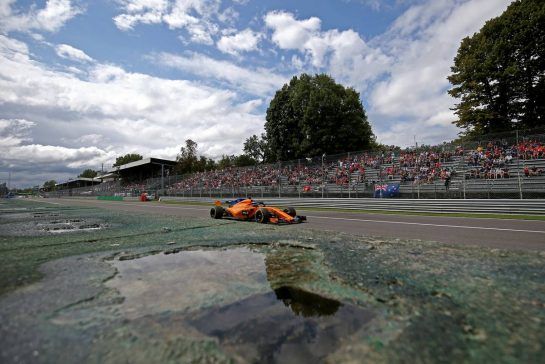 Fernando Alonso (ESP) McLaren F1
01.09.2018. Formula 1 World Championship, Rd 14, Italian Grand Prix, Monza, Italy, Qualifying Day.
- www.xpbimages.com, EMail: requests@xpbimages.com - copy of publication required for printed pictures. Every used picture is fee-liable. © Copyright: Charniaux / XPB Images