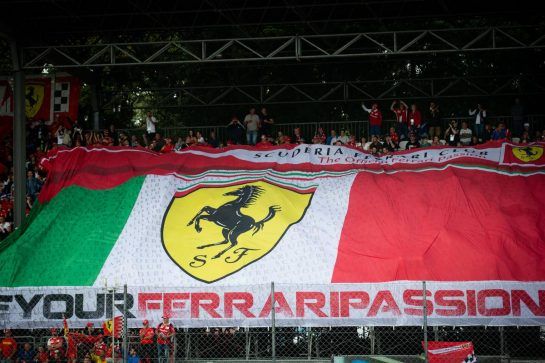 Ferrari fans in the grandstand.
01.09.2018. Formula 1 World Championship, Rd 14, Italian Grand Prix, Monza, Italy, Qualifying Day.
- www.xpbimages.com, EMail: requests@xpbimages.com - copy of publication required for printed pictures. Every used picture is fee-liable. © Copyright: Bearne / XPB Images