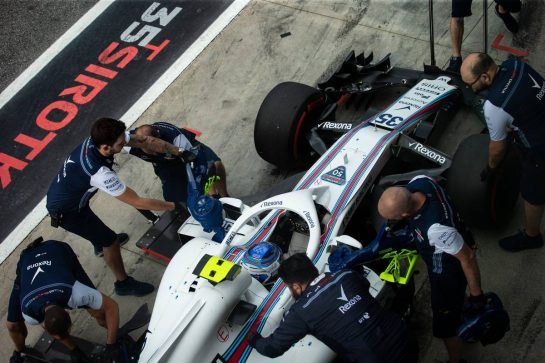 Sergey Sirotkin (RUS) Williams FW41.
01.09.2018. Formula 1 World Championship, Rd 14, Italian Grand Prix, Monza, Italy, Qualifying Day.
- www.xpbimages.com, EMail: requests@xpbimages.com - copy of publication required for printed pictures. Every used picture is fee-liable. © Copyright: Bearne / XPB Images