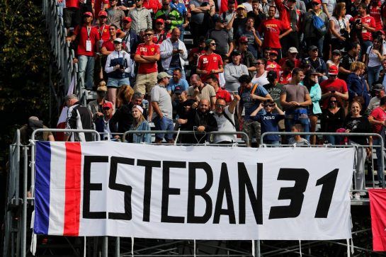 Fans in the grandstand and a banner for Esteban Ocon (FRA) Racing Point Force India F1 Team.
01.09.2018. Formula 1 World Championship, Rd 14, Italian Grand Prix, Monza, Italy, Qualifying Day.
- www.xpbimages.com, EMail: requests@xpbimages.com - copy of publication required for printed pictures. Every used picture is fee-liable. © Copyright: Moy / XPB Images