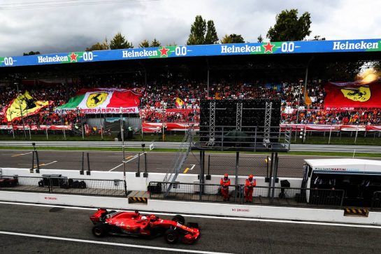 Sebastian Vettel (GER) Ferrari SF71H.
01.09.2018. Formula 1 World Championship, Rd 14, Italian Grand Prix, Monza, Italy, Qualifying Day.
- www.xpbimages.com, EMail: requests@xpbimages.com - copy of publication required for printed pictures. Every used picture is fee-liable. © Copyright: Photo4 / XPB Images