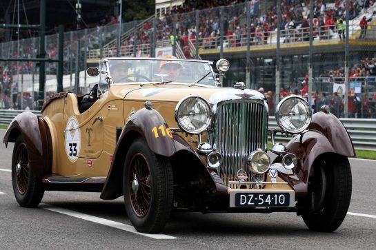 Max Verstappen (NLD) Red Bull Racing on the drivers parade.
02.09.2018. Formula 1 World Championship, Rd 14, Italian Grand Prix, Monza, Italy, Race Day.
- www.xpbimages.com, EMail: requests@xpbimages.com - copy of publication required for printed pictures. Every used picture is fee-liable. © Copyright: Batchelor / XPB Images