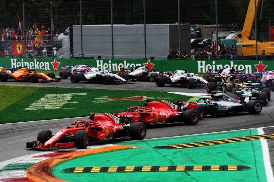 Kimi Raikkonen (FIN) Ferrari SF71H lead at the start of the race.
02.09.2018. Formula 1 World Championship, Rd 14, Italian Grand Prix, Monza, Italy, Race Day.
- www.xpbimages.com, EMail: requests@xpbimages.com - copy of publication required for printed pictures. Every used picture is fee-liable. © Copyright: Batchelor / XPB Images
