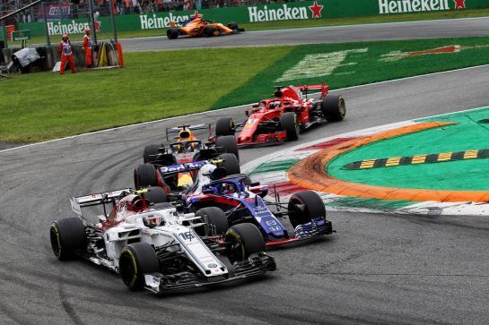 Charles Leclerc (MON) Sauber F1 Team C37 and Pierre Gasly (FRA) Scuderia Toro Rosso STR13.
02.09.2018. Formula 1 World Championship, Rd 14, Italian Grand Prix, Monza, Italy, Race Day.
- www.xpbimages.com, EMail: requests@xpbimages.com - copy of publication required for printed pictures. Every used picture is fee-liable. © Copyright: Batchelor / XPB Images