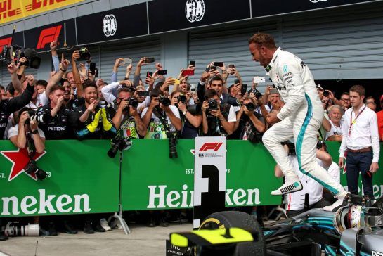 Lewis Hamilton (GBR) Mercedes AMG F1  
02.09.2018. Formula 1 World Championship, Rd 14, Italian Grand Prix, Monza, Italy, Race Day.
- www.xpbimages.com, EMail: requests@xpbimages.com - copy of publication required for printed pictures. Every used picture is fee-liable. © Copyright: Charniaux / XPB Images