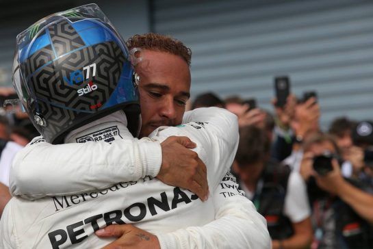 Valtteri Bottas (FIN) Mercedes AMG F1 and Lewis Hamilton (GBR) Mercedes AMG F1  
02.09.2018. Formula 1 World Championship, Rd 14, Italian Grand Prix, Monza, Italy, Race Day.
- www.xpbimages.com, EMail: requests@xpbimages.com - copy of publication required for printed pictures. Every used picture is fee-liable. © Copyright: Charniaux / XPB Images