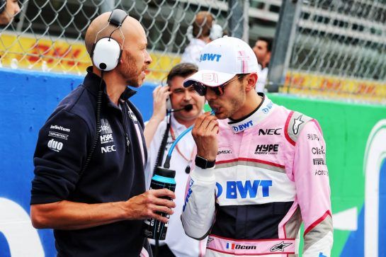 Esteban Ocon (FRA) Racing Point Force India F1 Team with Dan Williams (GBR) Racing Point Force India F1 Personal Trainer on the grid.
02.09.2018. Formula 1 World Championship, Rd 14, Italian Grand Prix, Monza, Italy, Race Day.
- www.xpbimages.com, EMail: requests@xpbimages.com - copy of publication required for printed pictures. Every used picture is fee-liable. © Copyright: Moy / XPB Images