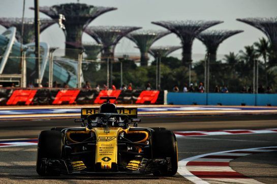 Nico Hulkenberg (GER) Renault Sport F1 Team RS18.
14.09.2018. Formula 1 World Championship, Rd 15, Singapore Grand Prix, Marina Bay Street Circuit, Singapore, Practice Day.
- www.xpbimages.com, EMail: requests@xpbimages.com - copy of publication required for printed pictures. Every used picture is fee-liable. © Copyright: Batchelor / XPB Images