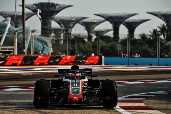 Romain Grosjean (FRA) Haas F1 Team VF-18.
14.09.2018. Formula 1 World Championship, Rd 15, Singapore Grand Prix, Marina Bay Street Circuit, Singapore, Practice Day.
- www.xpbimages.com, EMail: requests@xpbimages.com - copy of publication required for printed pictures. Every used picture is fee-liable. © Copyright: Batchelor / XPB Images