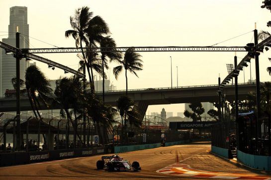 Esteban Ocon (FRA) Racing Point Force India F1 VJM11.
14.09.2018. Formula 1 World Championship, Rd 15, Singapore Grand Prix, Marina Bay Street Circuit, Singapore, Practice Day.
- www.xpbimages.com, EMail: requests@xpbimages.com - copy of publication required for printed pictures. Every used picture is fee-liable. © Copyright: Charniaux / XPB Images