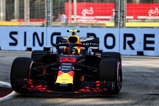 Max Verstappen (NLD) Red Bull Racing RB14.
14.09.2018. Formula 1 World Championship, Rd 15, Singapore Grand Prix, Marina Bay Street Circuit, Singapore, Practice Day.
- www.xpbimages.com, EMail: requests@xpbimages.com - copy of publication required for printed pictures. Every used picture is fee-liable. © Copyright: Moy / XPB Images