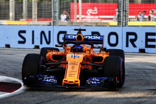 Fernando Alonso (ESP) McLaren MCL33.
14.09.2018. Formula 1 World Championship, Rd 15, Singapore Grand Prix, Marina Bay Street Circuit, Singapore, Practice Day.
- www.xpbimages.com, EMail: requests@xpbimages.com - copy of publication required for printed pictures. Every used picture is fee-liable. © Copyright: Moy / XPB Images