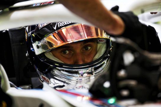 Sergey Sirotkin (RUS) Williams FW41.
14.09.2018. Formula 1 World Championship, Rd 15, Singapore Grand Prix, Marina Bay Street Circuit, Singapore, Practice Day.
- www.xpbimages.com, EMail: requests@xpbimages.com - copy of publication required for printed pictures. Every used picture is fee-liable. © Copyright: Batchelor / XPB Images