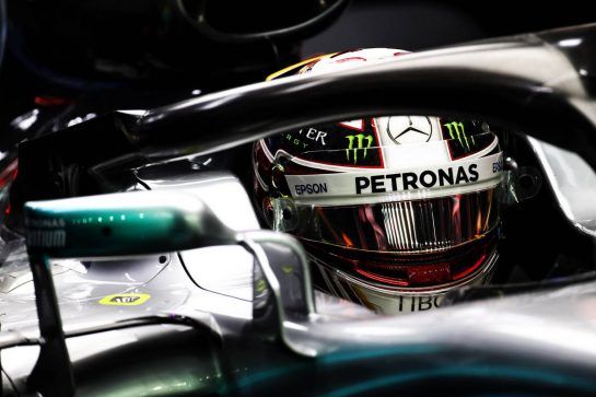 Lewis Hamilton (GBR) Mercedes AMG F1 W09.
14.09.2018. Formula 1 World Championship, Rd 15, Singapore Grand Prix, Marina Bay Street Circuit, Singapore, Practice Day.
- www.xpbimages.com, EMail: requests@xpbimages.com - copy of publication required for printed pictures. Every used picture is fee-liable. © Copyright: Batchelor / XPB Images